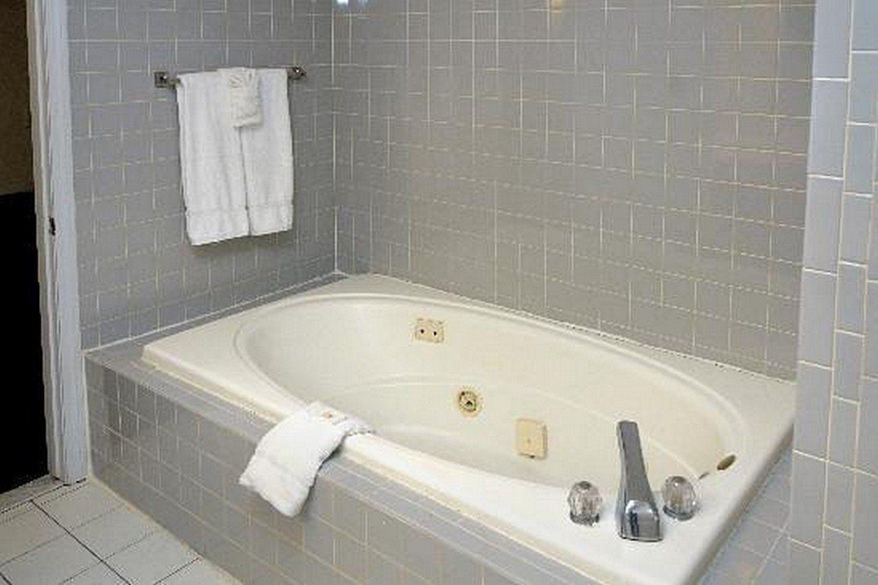 Regency Inn & Suites 西斯普林菲尔德 外观 照片