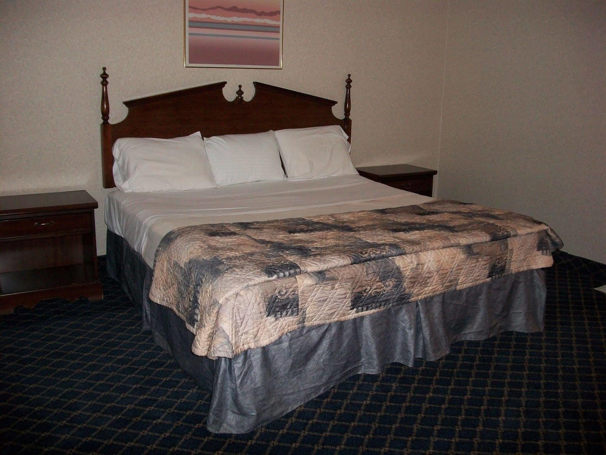 Regency Inn & Suites 西斯普林菲尔德 外观 照片